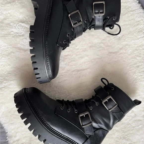 Sincerely Jules Black Combat Boots - Picture 1 of 4